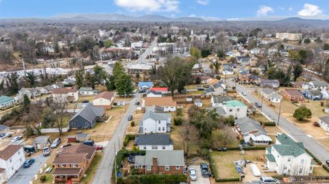 Tiny photo for 2016 Pansy St St, Lynchburg, VA 24503 (MLS # 363711)