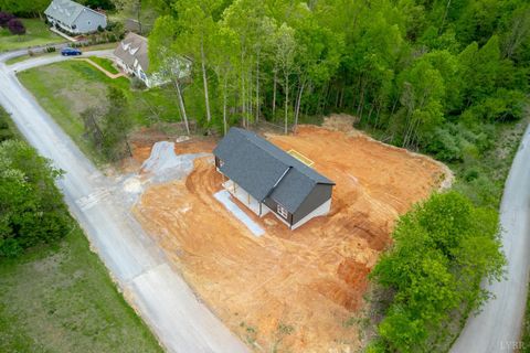 Tiny photo for 45 Twin Lake Dr, Bedford, VA 24523 (MLS # 366079)