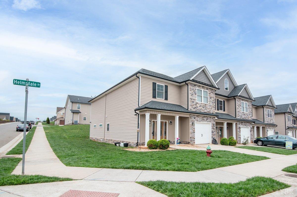 1586 Helmsdale Drive, Forest, Virginia image 2
