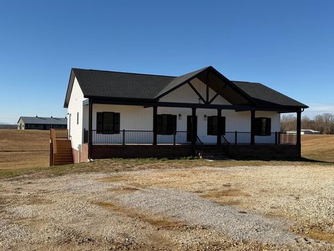 Tiny photo for 2779 Oakville Road, Appomattox, VA 24522 (MLS # 363570)