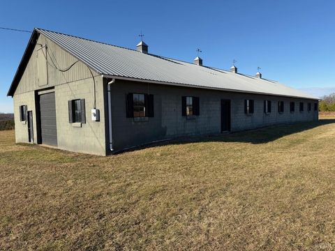 Tiny photo for 2779 Oakville Road, Appomattox, VA 24522 (MLS # 363570)