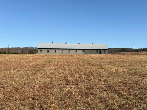 Tiny photo for 2779 Oakville Road, Appomattox, VA 24522 (MLS # 363570)