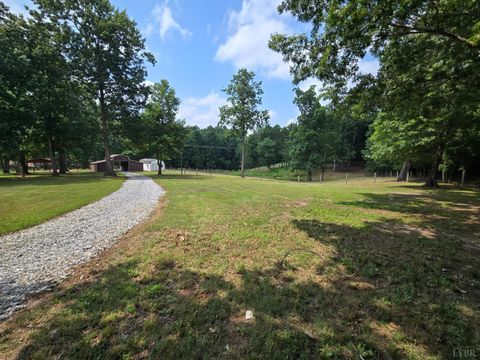 Tiny photo for 1805 County Line Rd Rd, Keysville, VA 23947 (MLS # 363668)