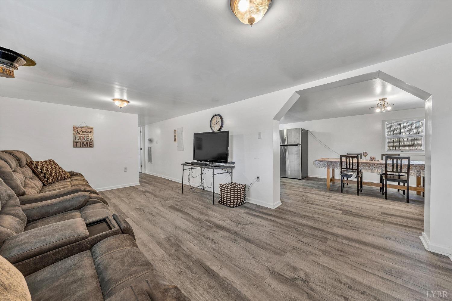 504 Spinnaker Way, Moneta, Virginia image 3