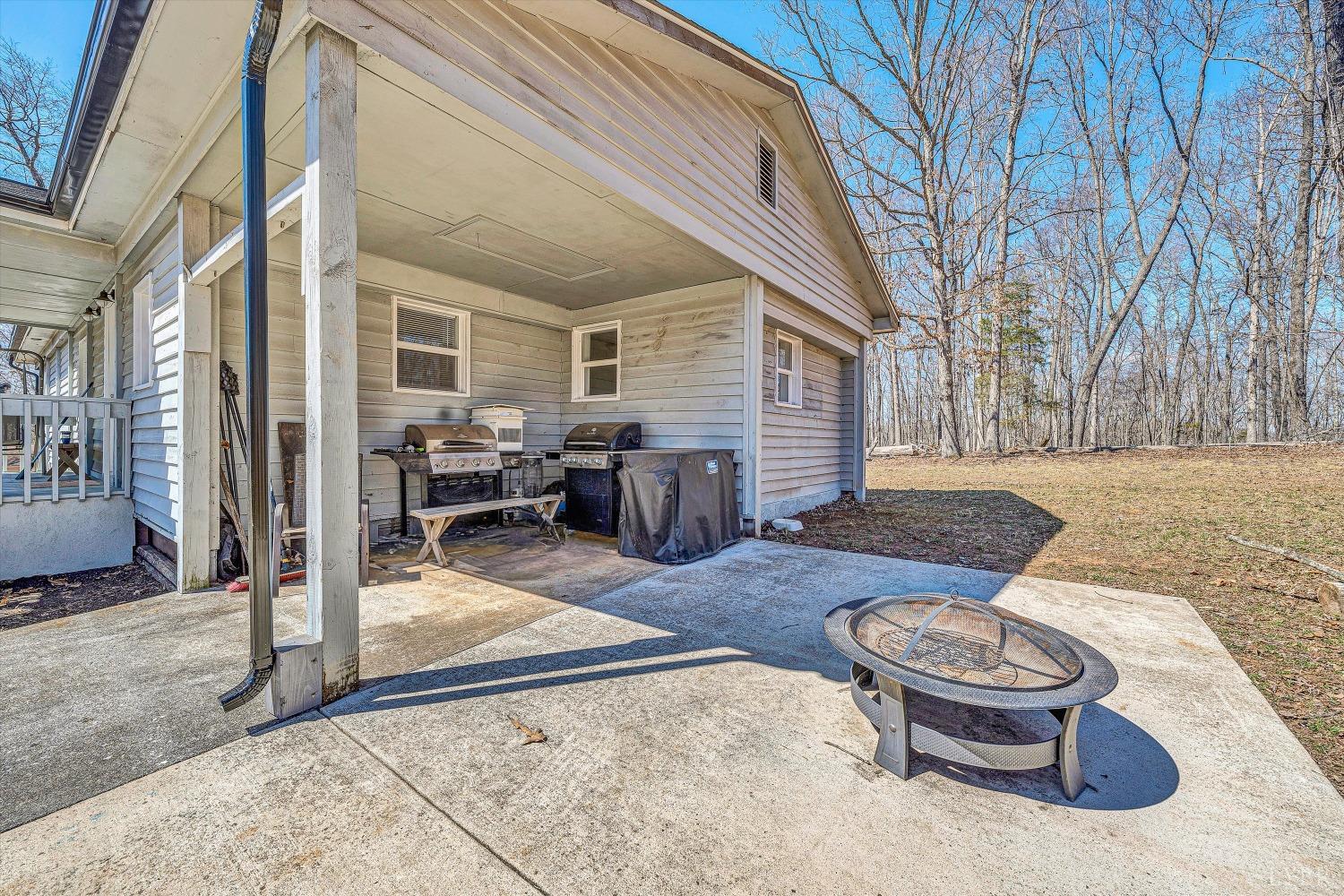 504 Spinnaker Way, Moneta, Virginia image 16