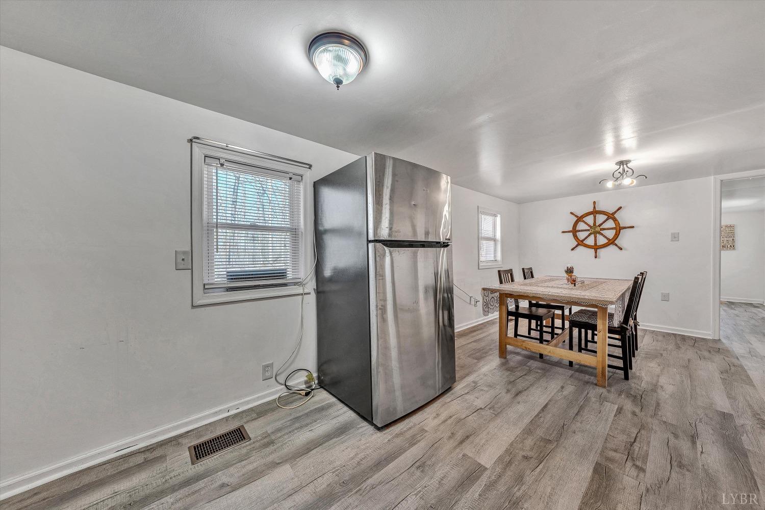 504 Spinnaker Way, Moneta, Virginia image 10