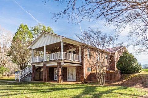 Homes For Sale - 1783 Prince Edward Highway<br/> Pamplin, VA 23958