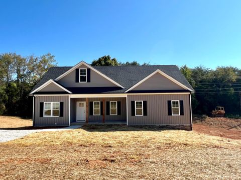 Photo of 1918 Elon Road, Madison Heights, VA 24572 (MLS # 362031) Photo of 1918 Elon Road, Madison Heights, VA 24572 (MLS # 362031)