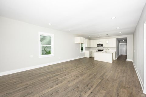 Tiny photo for 1114 15th Street, Lynchburg, VA 24504 (MLS # 365069)