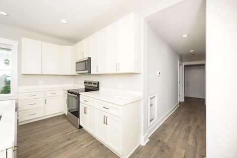 Tiny photo for 1114 15th Street, Lynchburg, VA 24504 (MLS # 365069)