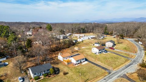 Tiny photo for 528 Sweeney Circle, Forest, VA 24551 (MLS # 364845)