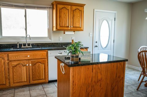 Tiny photo for 528 Sweeney Circle, Forest, VA 24551 (MLS # 364845)