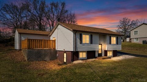 Tiny photo for 528 Sweeney Circle, Forest, VA 24551 (MLS # 364845)