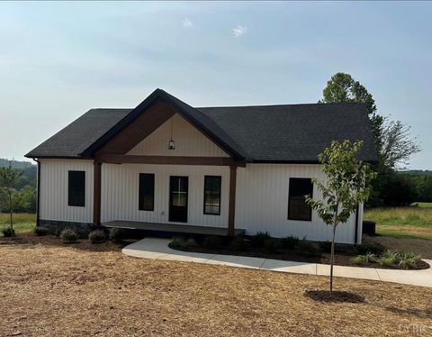 Tiny photo for 1218 Rainbow Forest Drive, Lynchburg, VA 24502 (MLS # 365084)