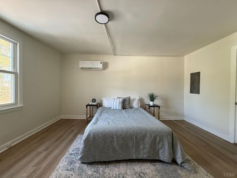 Tiny photo for 3 Watts St Ext St, Gretna, VA 24557 (MLS # 364465)