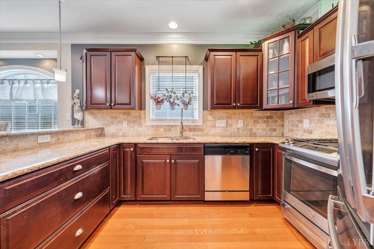 Lynchburg, Virginia 24502, United States, 3 Bedrooms Bedrooms, ,2 BathroomsBathrooms,Residential,Active,76709