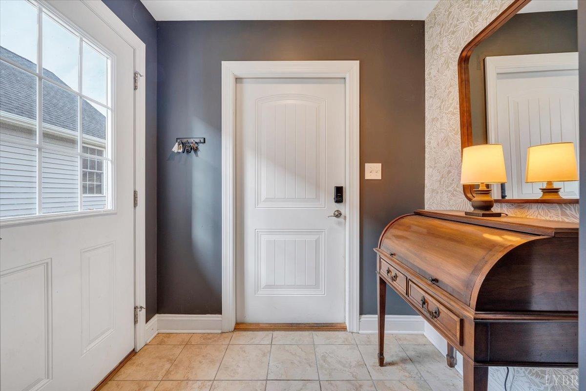 Lynchburg, Virginia 24502, United States, 3 Bedrooms Bedrooms, ,2 BathroomsBathrooms,Residential,Active,76709