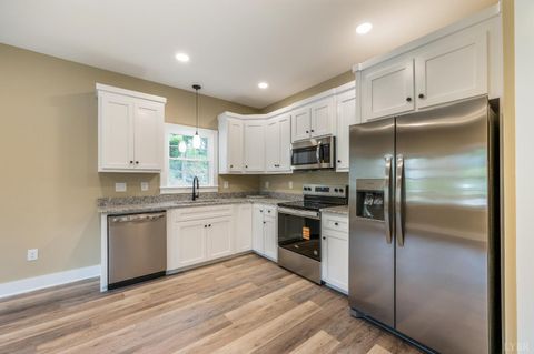 Tiny photo for 1513 Monsview Place, Lynchburg, VA 24504 (MLS # 366462)