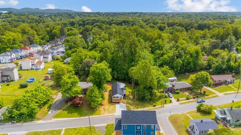 Tiny photo for 1513 Monsview Place, Lynchburg, VA 24504 (MLS # 366462)