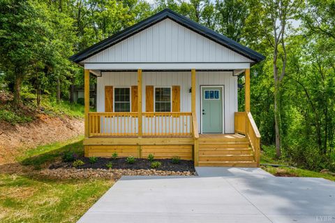 Tiny photo for 1513 Monsview Place, Lynchburg, VA 24504 (MLS # 366462)