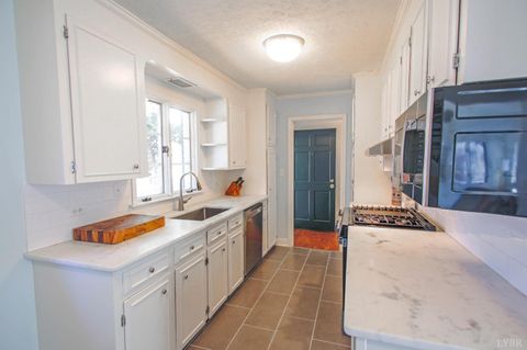 Tiny photo for 2208 Mimosa Drive, Lynchburg, VA 24503 (MLS # 363905)