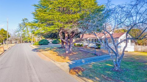 Tiny photo for 2208 Mimosa Drive, Lynchburg, VA 24503 (MLS # 363905)