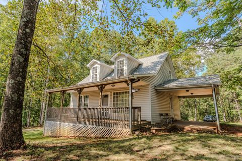 Photo of 2490 Diamond Hill Rd, Moneta, VA 24121 (MLS # 361905) Photo of 2490 Diamond Hill Rd, Moneta, VA 24121 (MLS # 361905)