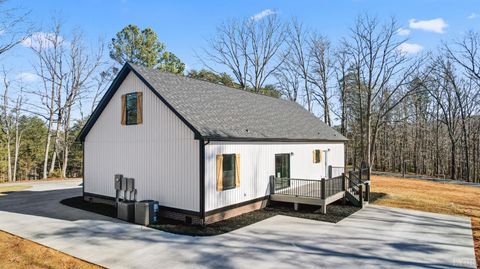 Tiny photo for 200 Saunders Point Road, Huddleston, VA 24104 (MLS # 364415)