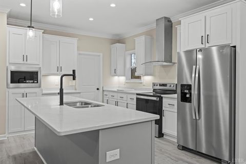 Tiny photo for 200 Saunders Point Road, Huddleston, VA 24104 (MLS # 364415)