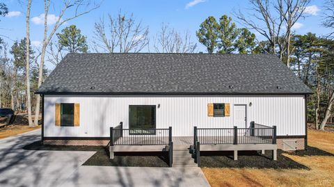 Tiny photo for 200 Saunders Point Road, Huddleston, VA 24104 (MLS # 364415)