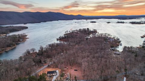 Tiny photo for 200 Saunders Point Road, Huddleston, VA 24104 (MLS # 364415)