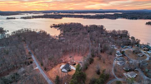 Tiny photo for 200 Saunders Point Road, Huddleston, VA 24104 (MLS # 364415)