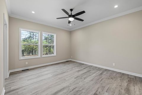 Tiny photo for 200 Saunders Point Road, Huddleston, VA 24104 (MLS # 364415)