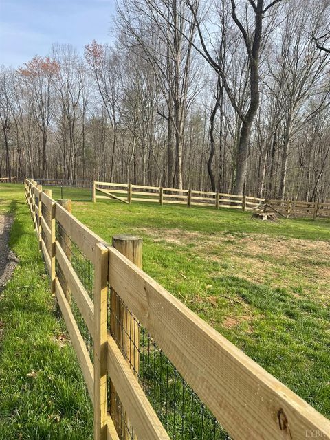 Tiny photo for 400 N Powells Island Road, Arrington, VA 22922 (MLS # 365362)