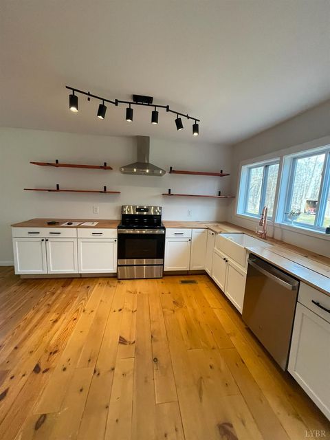 Tiny photo for 400 N Powells Island Road, Arrington, VA 22922 (MLS # 365362)