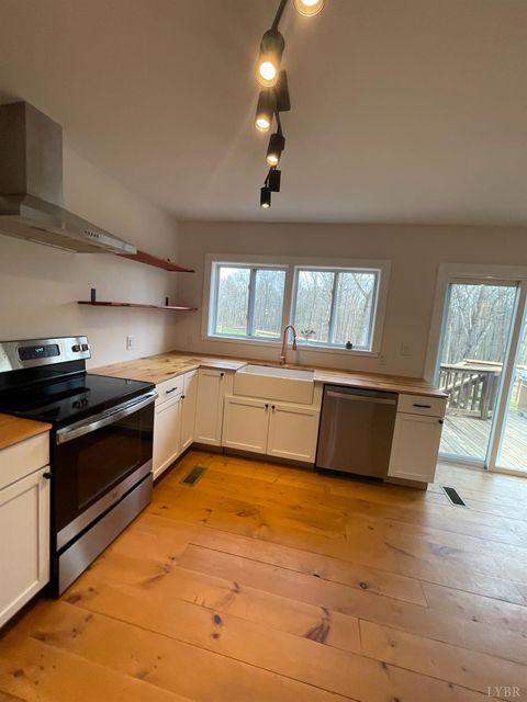 Tiny photo for 400 N Powells Island Road, Arrington, VA 22922 (MLS # 365362)