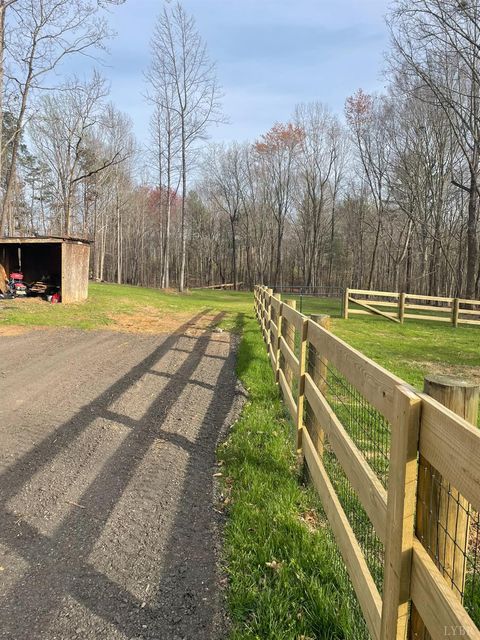 Tiny photo for 400 N Powells Island Road, Arrington, VA 22922 (MLS # 365362)