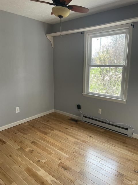 Tiny photo for 400 N Powells Island Road, Arrington, VA 22922 (MLS # 365362)