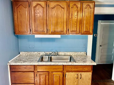 Tiny photo for 1513 Garfield Avenue, Lynchburg, VA 24501 (MLS # 366596)