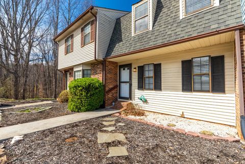 Tiny photo for 15 Beacon Court, Lynchburg, VA 24502 (MLS # 365137)