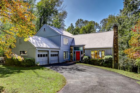 Photo of 2120 Surrey Place, Lynchburg, VA 24503 (MLS # 362308) Photo of 2120 Surrey Place, Lynchburg, VA 24503 (MLS # 362308)