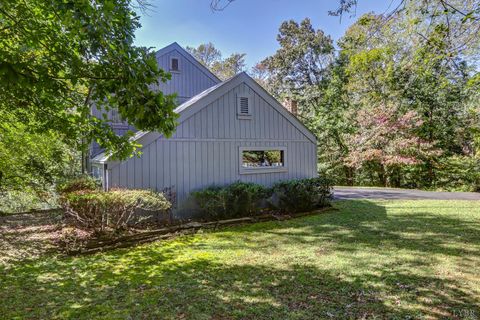 Tiny photo for 2120 Surrey Place, Lynchburg, VA 24503 (MLS # 362308)