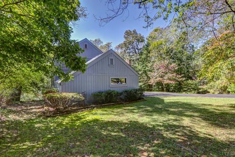Tiny photo for 2120 Surrey Place, Lynchburg, VA 24503 (MLS # 362308)