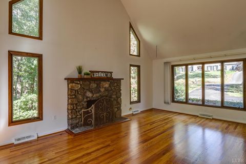 Tiny photo for 2120 Surrey Place, Lynchburg, VA 24503 (MLS # 362308)