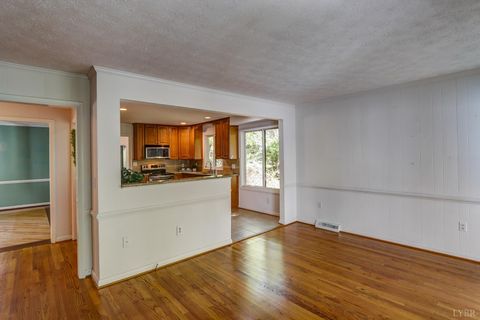 Tiny photo for 2120 Surrey Place, Lynchburg, VA 24503 (MLS # 362308)