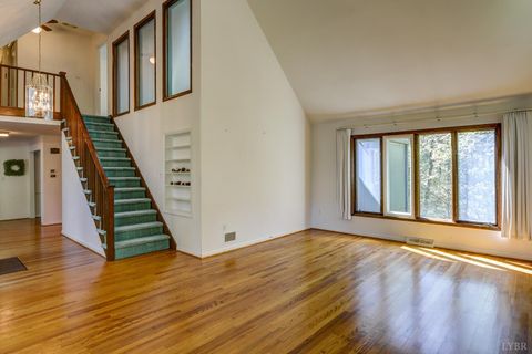 Tiny photo for 2120 Surrey Place, Lynchburg, VA 24503 (MLS # 362308)