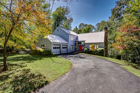 Tiny photo for 2120 Surrey Place, Lynchburg, VA 24503 (MLS # 362308)