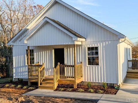 Photo of 1021 7th Street, Altavista, VA 24517 (MLS # 363227)