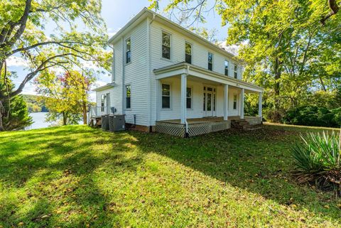 Tiny photo for 199 Peninsula Point, Lynch Station, VA 24571 (MLS # 362734)
