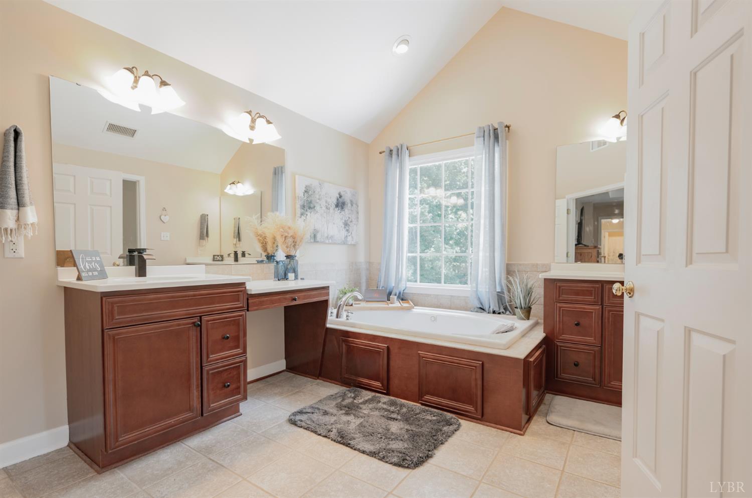 816 Ivy Lake Drive, Forest, Virginia image 33
